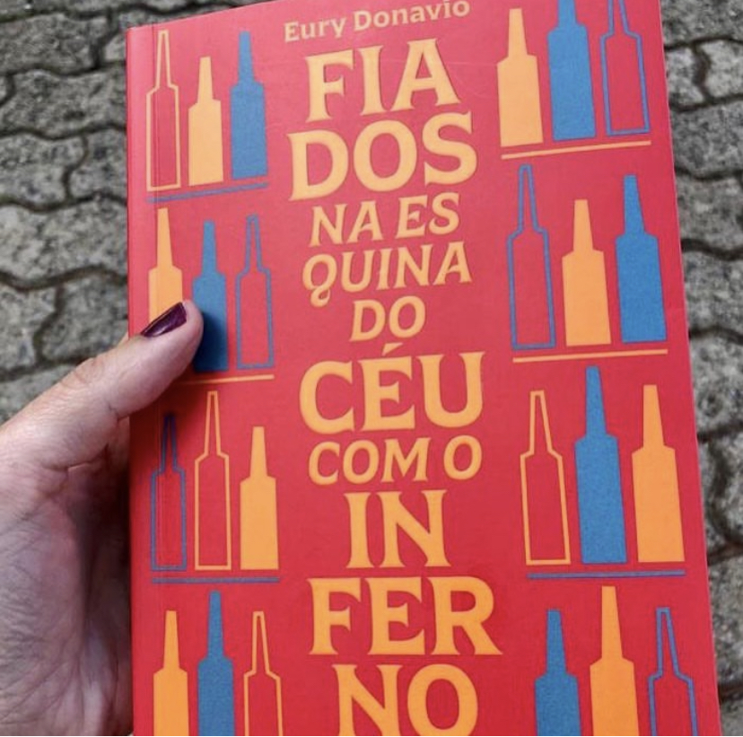 Fiados na esquina do céu com o inferno_foto Fiados na esquina do céu com o inferno_foto
